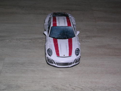 Une voiture en puzzle